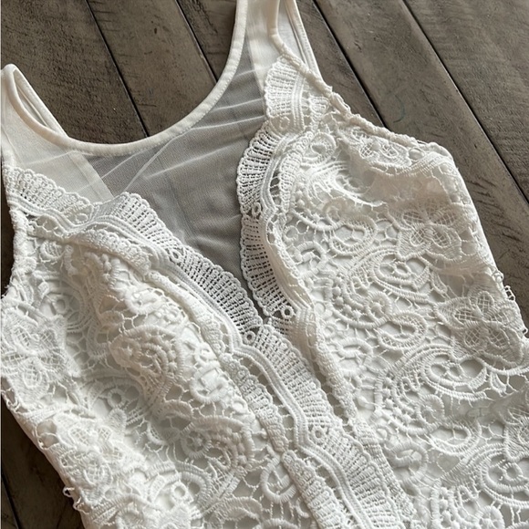 Lulu’s Cali Cantina White Lace Bodysuit Size Small NWT - Picture 10 of 14